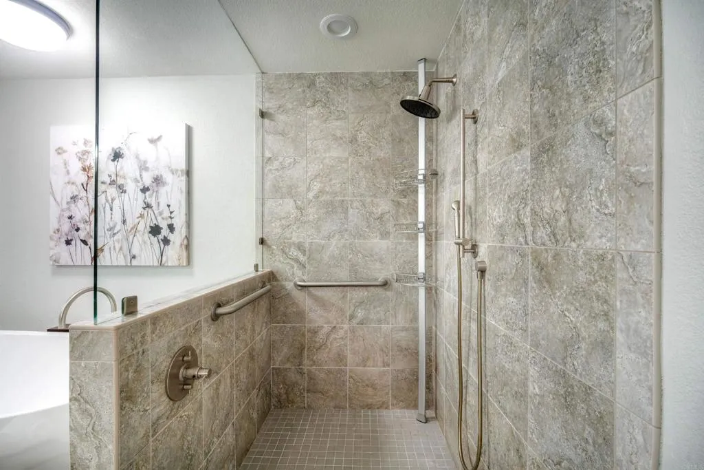 https://cdn.realtyfeed.com/cdn/127/306666802/a08a8f9e3bd49858fea44ab099dec40e.webp