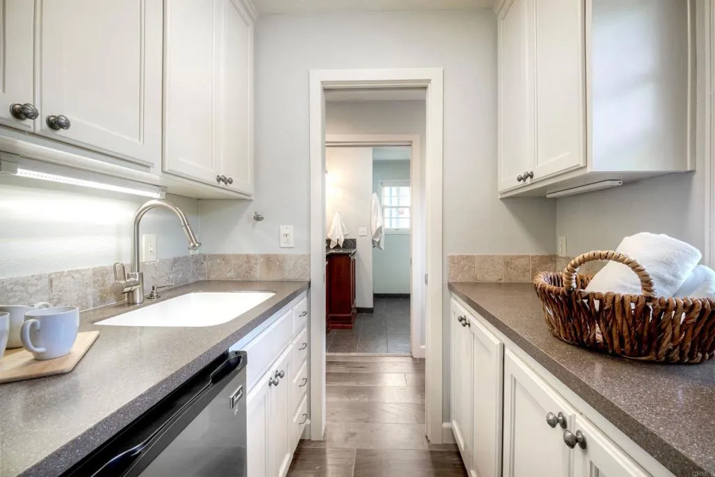 https://cdn.realtyfeed.com/cdn/127/306666802/c4e83b3261ca2864b9b76262c6123ae2.webp