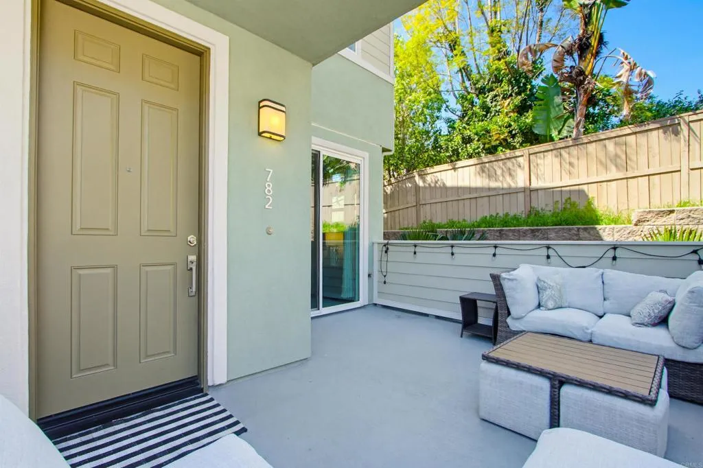 https://cdn.realtyfeed.com/cdn/127/306666887/673f63e8679f25a0ef23595b610cccb7.webp
