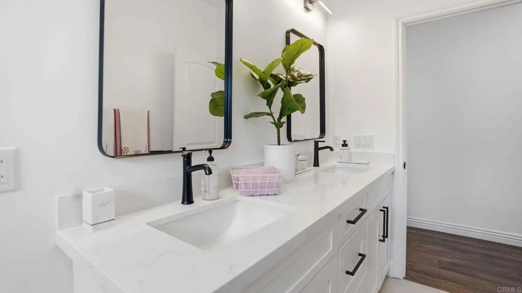 https://cdn.realtyfeed.com/cdn/127/306666929/32e012f8e0e9c3f5515e50cfc3c58a96.webp