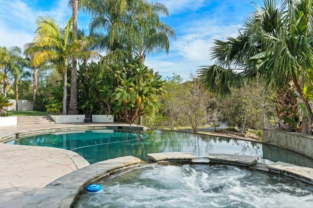 https://cdn.realtyfeed.com/cdn/127/306666965/05dc4f069a6c9c4c7e1e7df3b22c5fb7.webp