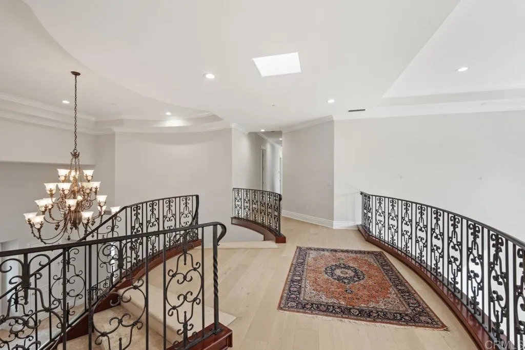 https://cdn.realtyfeed.com/cdn/127/306666965/319c6d7a2a559adc175873a6d24d5c0d.webp