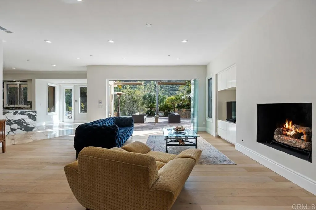https://cdn.realtyfeed.com/cdn/127/306666965/3588c751e014a0b7aa344e013672a4ce.webp