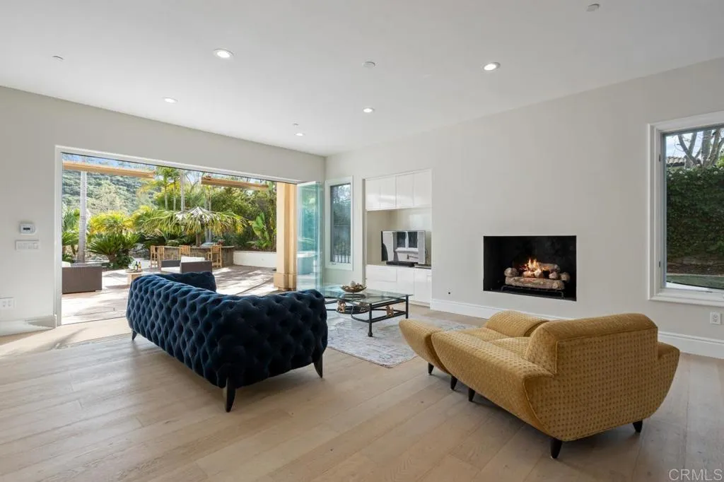https://cdn.realtyfeed.com/cdn/127/306666965/c92e92b90cc04510aa0f2bbdad860b1a.webp