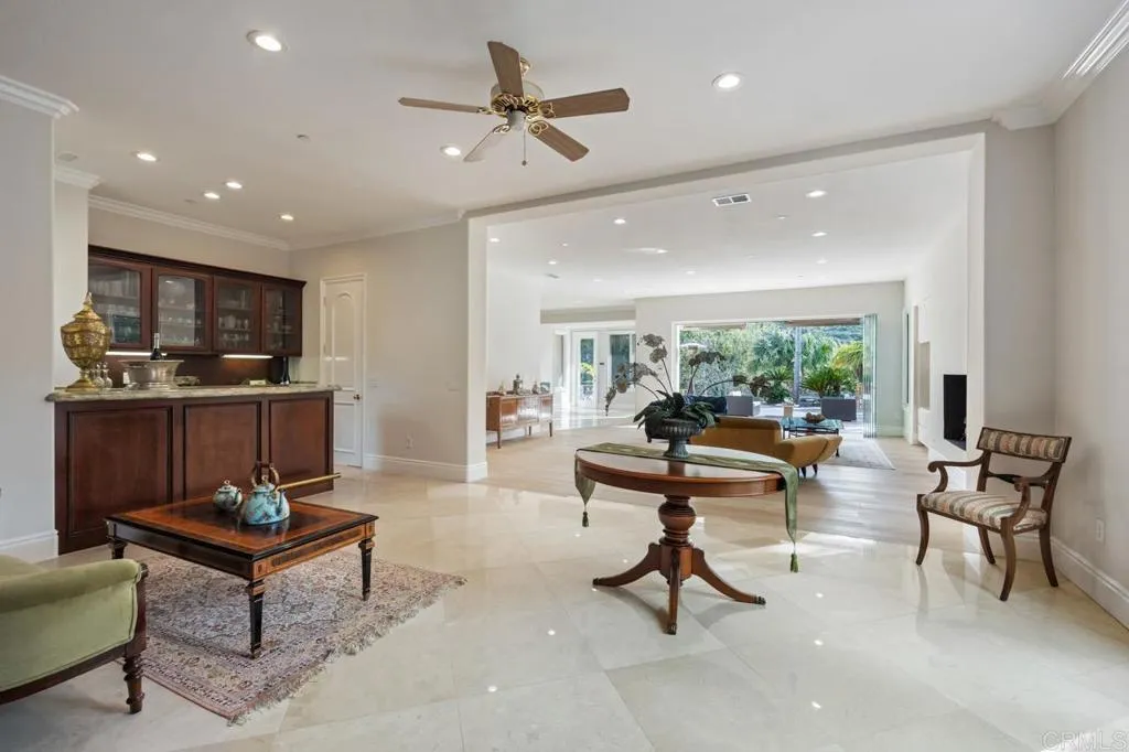 https://cdn.realtyfeed.com/cdn/127/306666965/f7a22a46795b4ad719e07bd3df14067d.webp