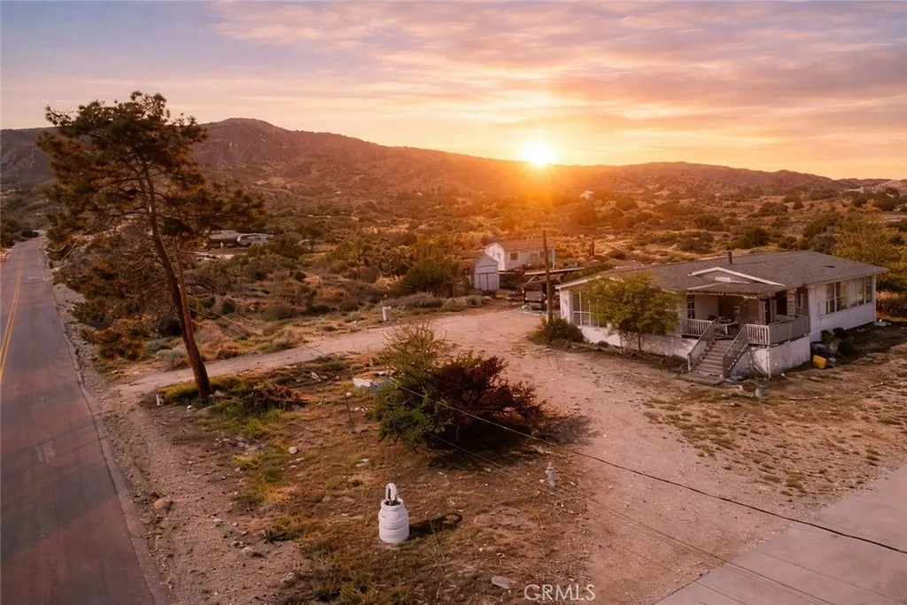 Pinon Hills, CA 92372