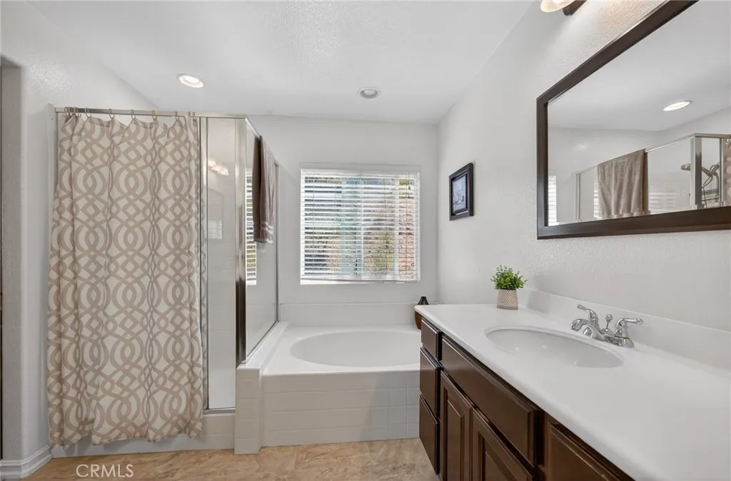 https://cdn.realtyfeed.com/cdn/127/306667022/06f1a4af2505f15a6fc63df811c3d516.webp