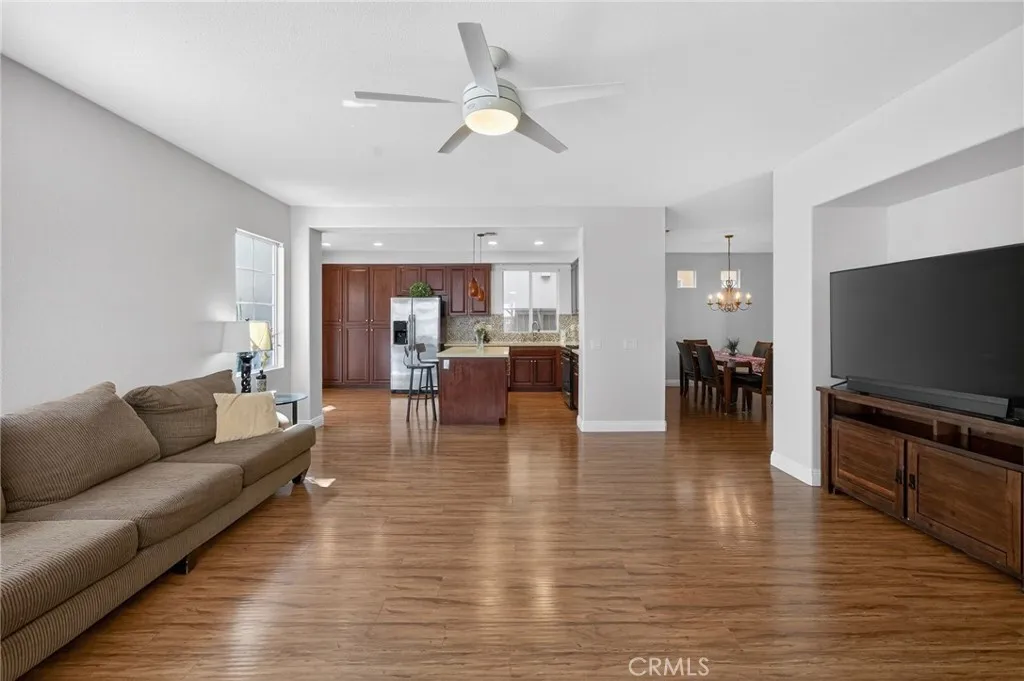 https://cdn.realtyfeed.com/cdn/127/306667022/20283fbe97af06a6e1fdb0f734b715d3.webp