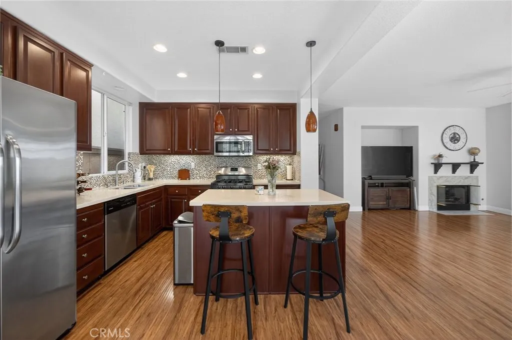https://cdn.realtyfeed.com/cdn/127/306667022/7ad900d6cde1d63fd474eea2c66f3988.webp