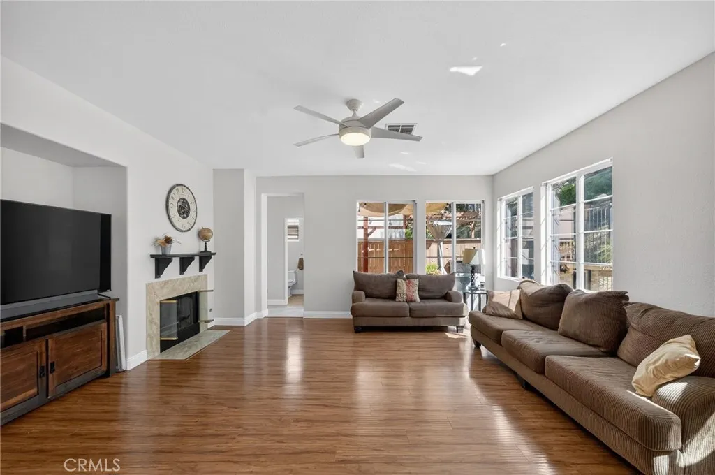 https://cdn.realtyfeed.com/cdn/127/306667022/8effdd9760750ce1e46aa4ae82fb8507.webp