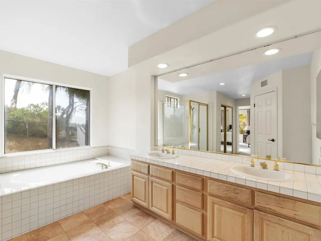 1155 Avenida Azul, San Marcos, CA, 92069