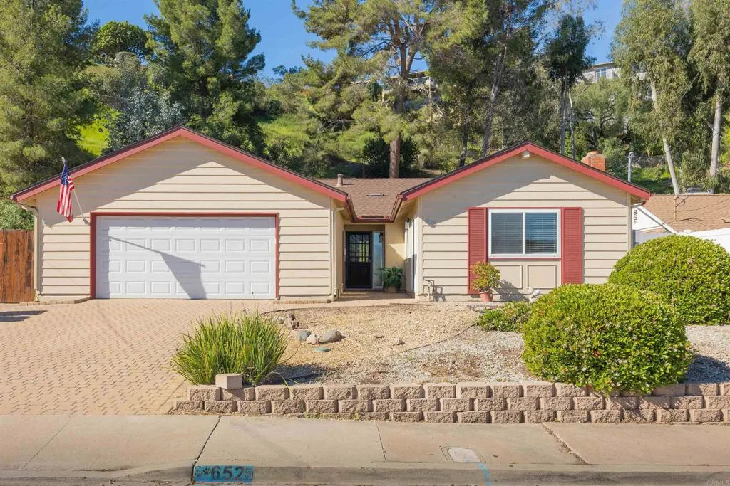 https://cdn.realtyfeed.com/cdn/127/306667063/1cb95afa9905374e0a22a150acadc69c.webp