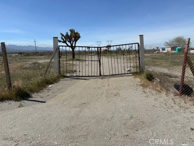 Pinon Hills, CA 92372