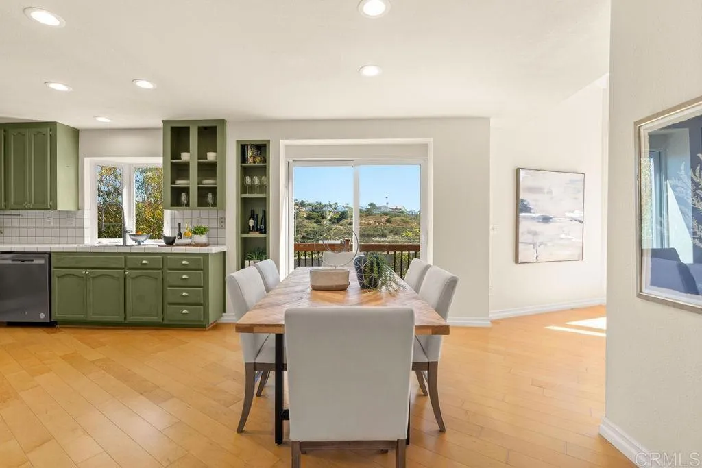 https://cdn.realtyfeed.com/cdn/127/306667271/6b32a6c164e6bec333e417b60aface38.webp
