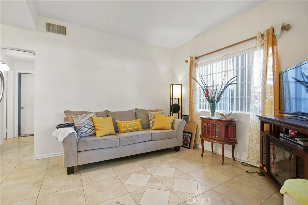 7 Via Cresta, Rancho Santa Margarita, CA 92688 - Photo 3 of 16, Rancho Santa Margarita, CA