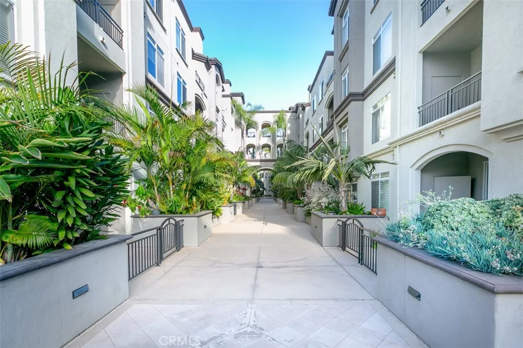 https://cdn.realtyfeed.com/cdn/127/306667292/e1c74b57781f73ce6ac81812bc2db512.webp