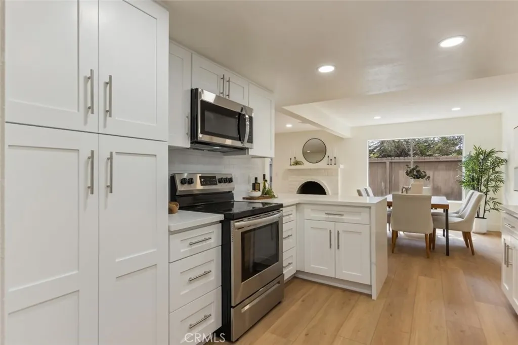 https://cdn.realtyfeed.com/cdn/127/306667361/35b47418bd290a76bf23af10363a638e.webp