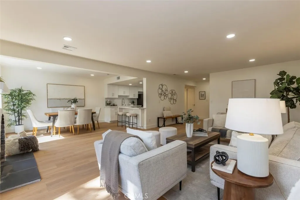 Photo #10: NP26056262 Listing: Photo #10