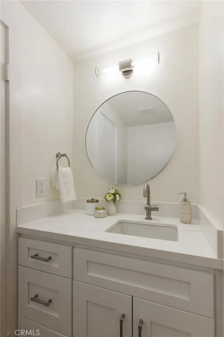 Photo #12: NP26056262 Listing: Photo #12