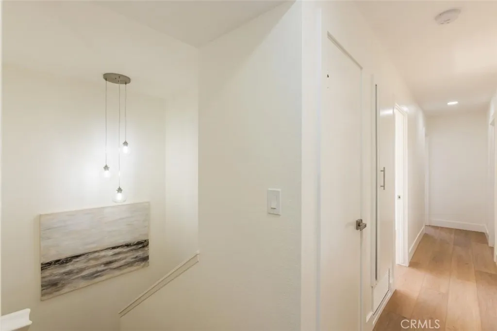 https://cdn.realtyfeed.com/cdn/127/306667361/c409b8a2d25587725c491a56ef2525ce.webp