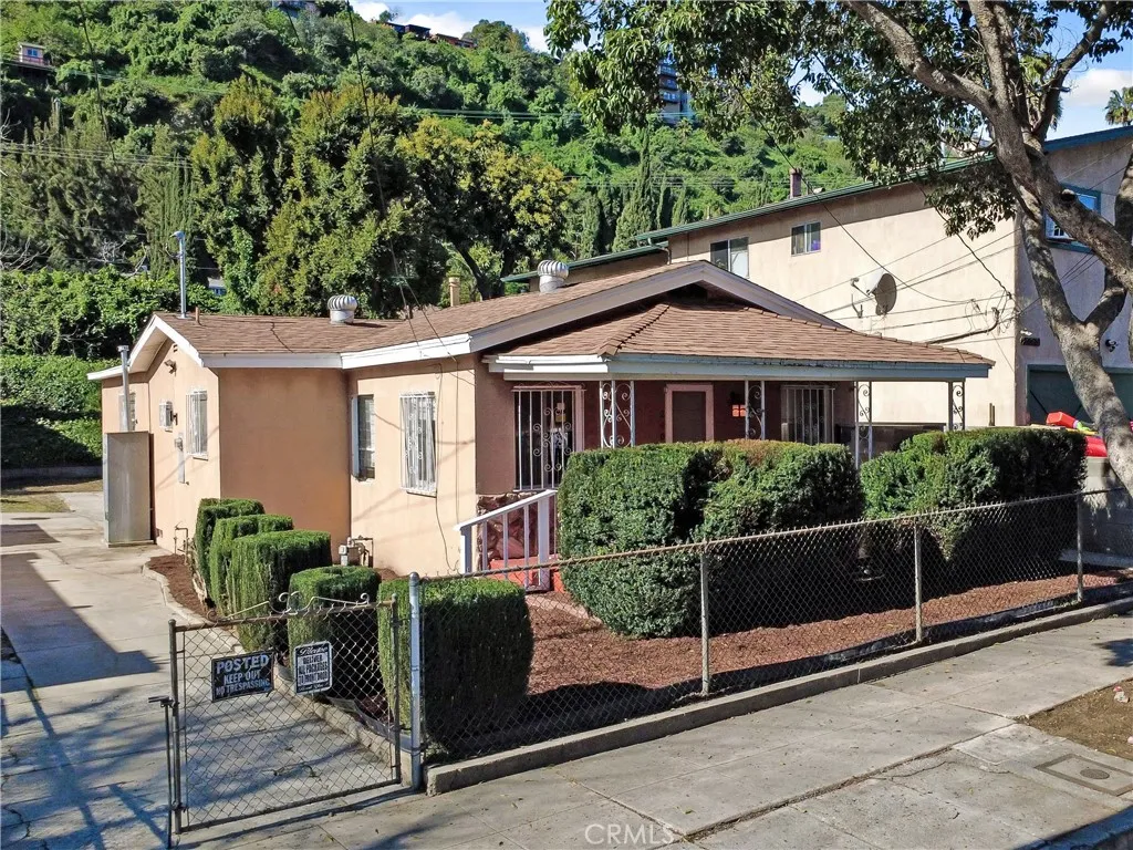 Los Angeles, CA 90042