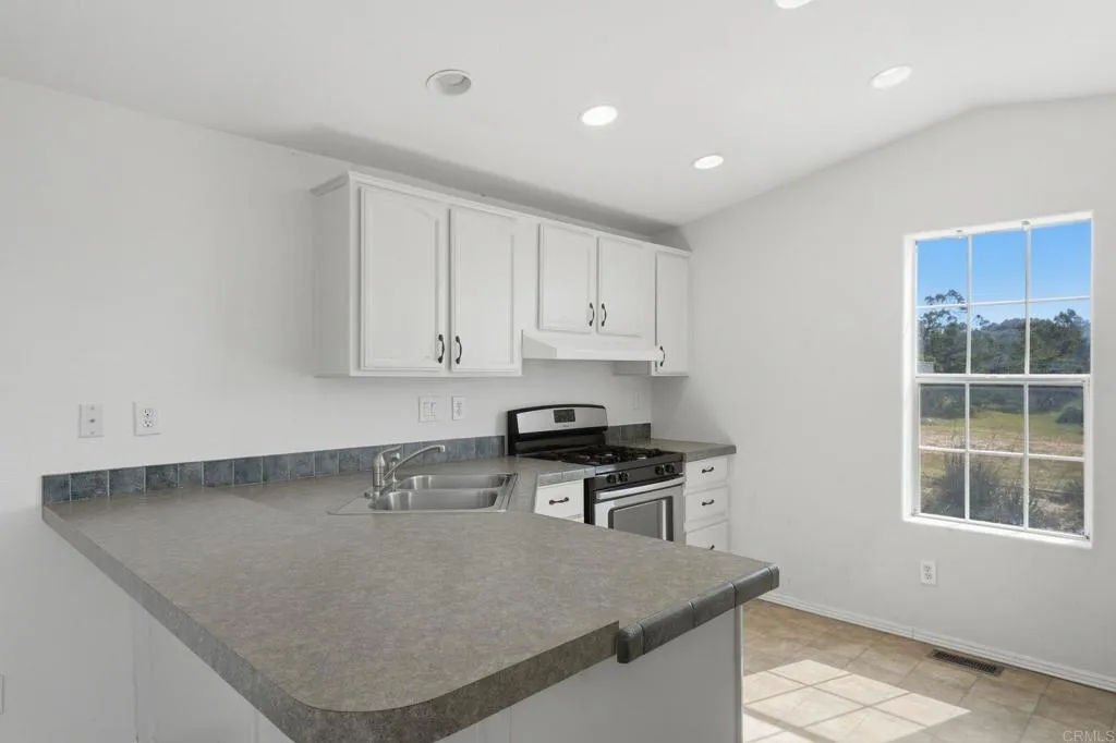https://cdn.realtyfeed.com/cdn/127/306667585/0cc407844e7492e5d3e8cbde06162572.webp