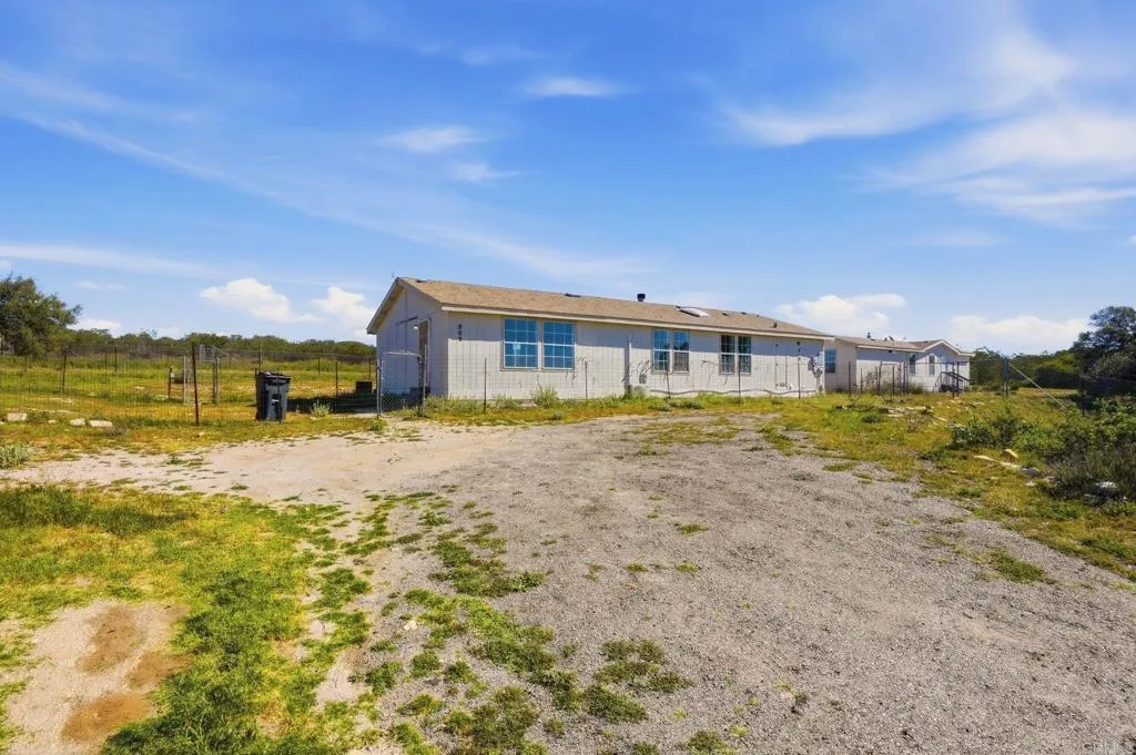 https://cdn.realtyfeed.com/cdn/127/306667585/b1655090003f7c45208f3f7d4925ab9a.webp