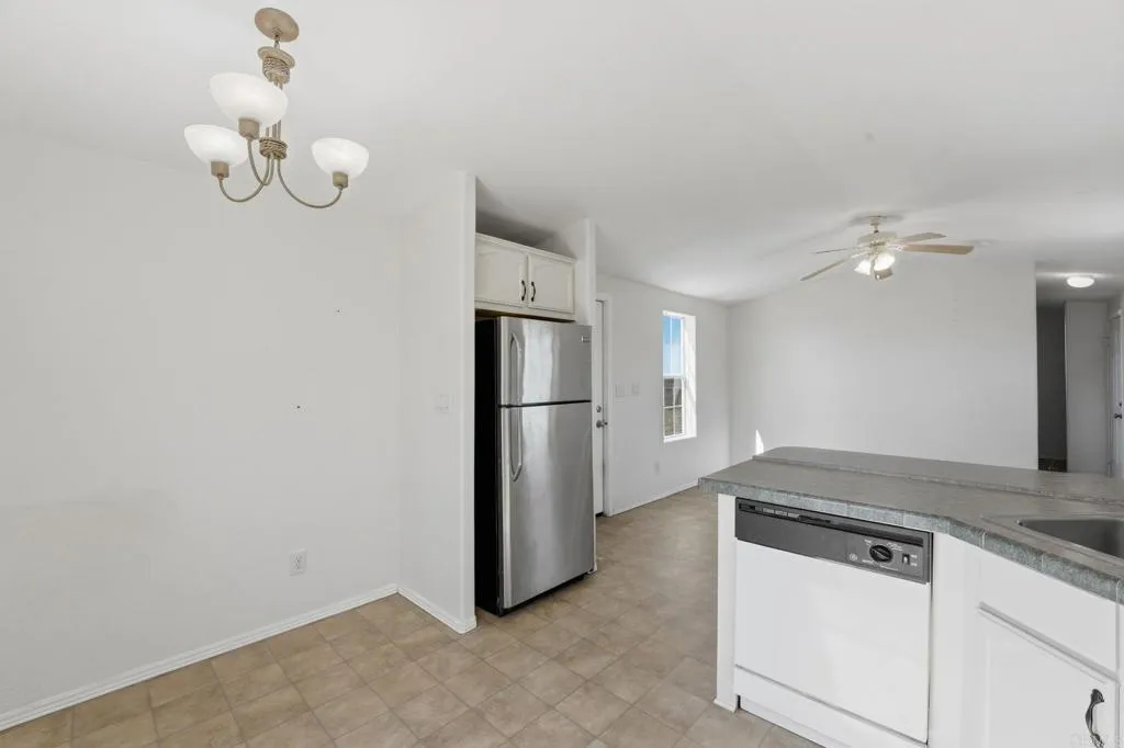 https://cdn.realtyfeed.com/cdn/127/306667585/c9d90db47f55d4503b2693a31b206b98.webp