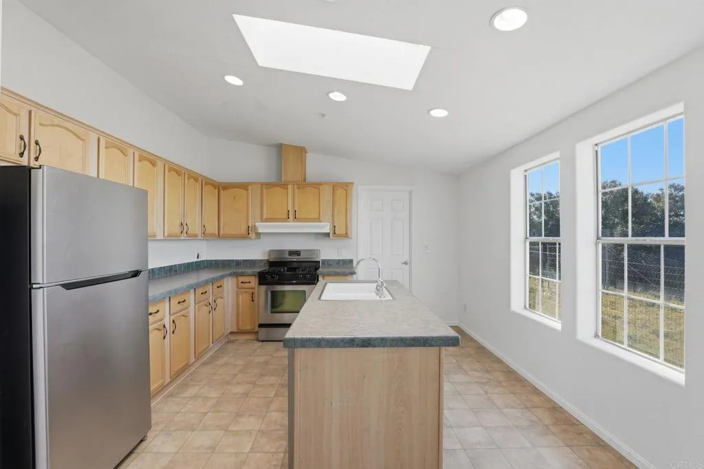 https://cdn.realtyfeed.com/cdn/127/306667585/d247726a09a960618602b7e4085e4068.webp