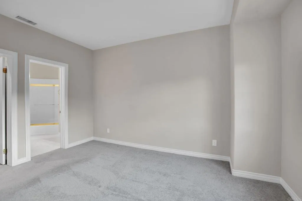 https://cdn.realtyfeed.com/cdn/127/306667591/34d2cf7c44085c2afbaf57d52c7da797.webp
