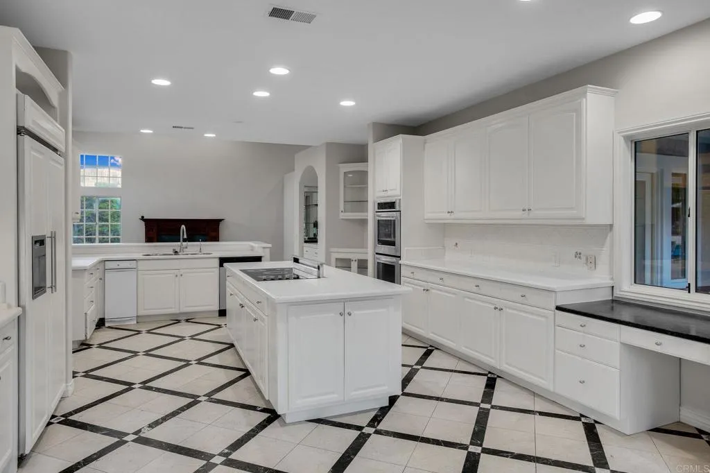 https://cdn.realtyfeed.com/cdn/127/306667591/5c53c6dcccf3fc380d2975dc7c1036ec.webp