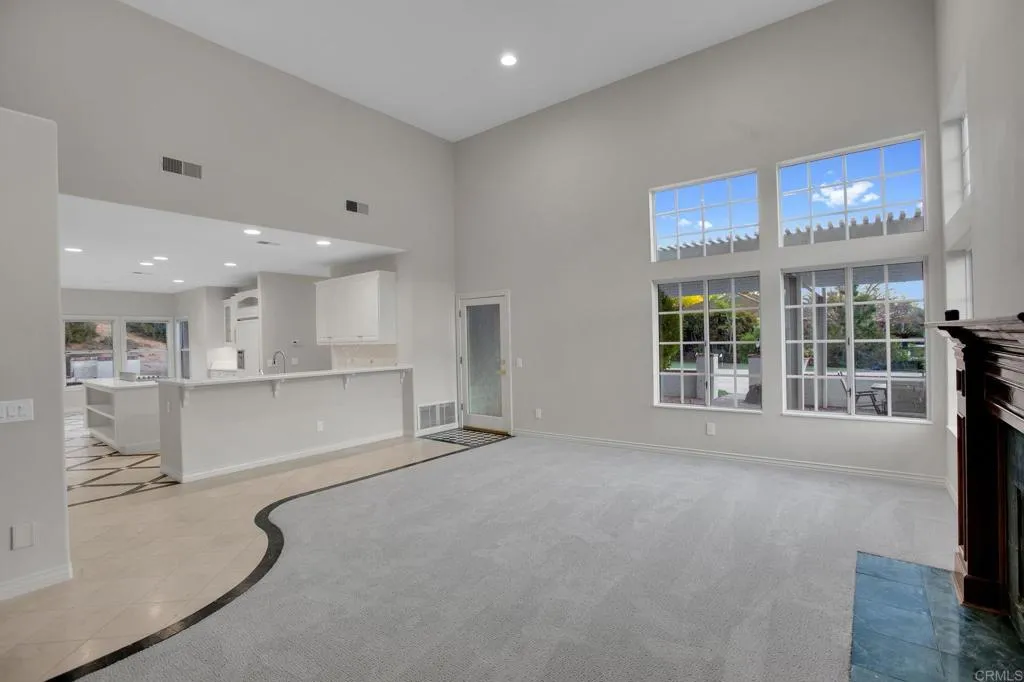 https://cdn.realtyfeed.com/cdn/127/306667591/614345606abb43c784cea52dbc0bad89.webp