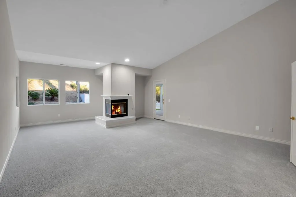 https://cdn.realtyfeed.com/cdn/127/306667591/6946f68005eb8ddb86bb28f553f3919d.webp
