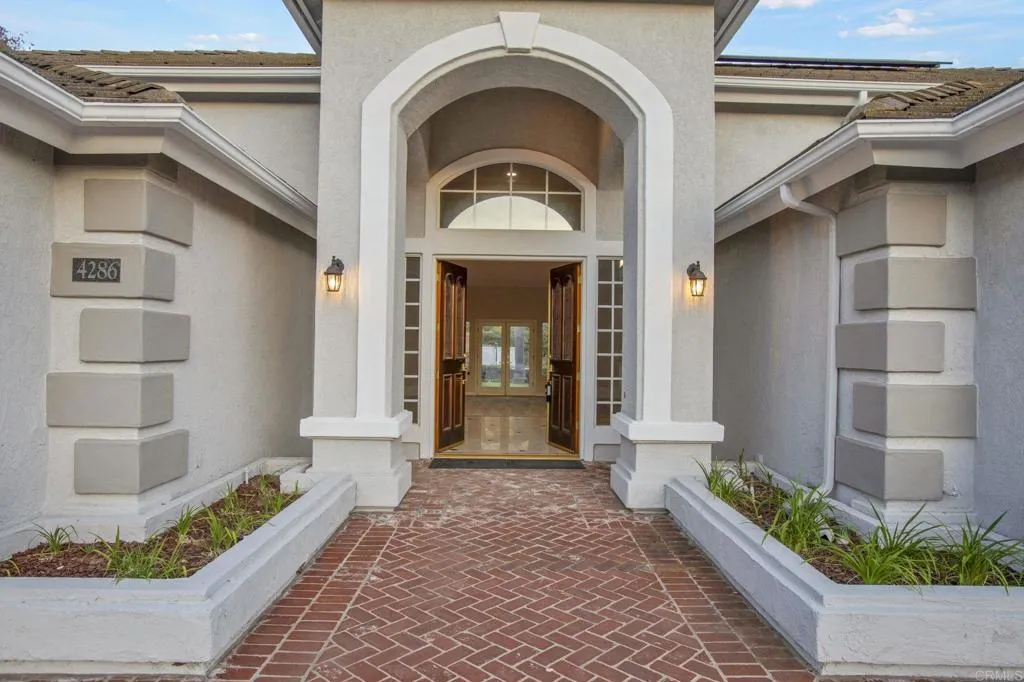 https://cdn.realtyfeed.com/cdn/127/306667591/b26dbb8af7d1fd722e2682703bebcdbb.webp