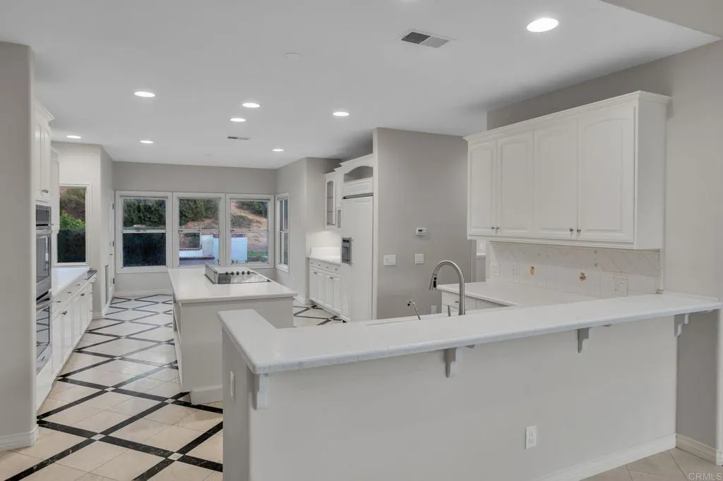 https://cdn.realtyfeed.com/cdn/127/306667591/f71f49c51c4f038a76bbe30f52232052.webp