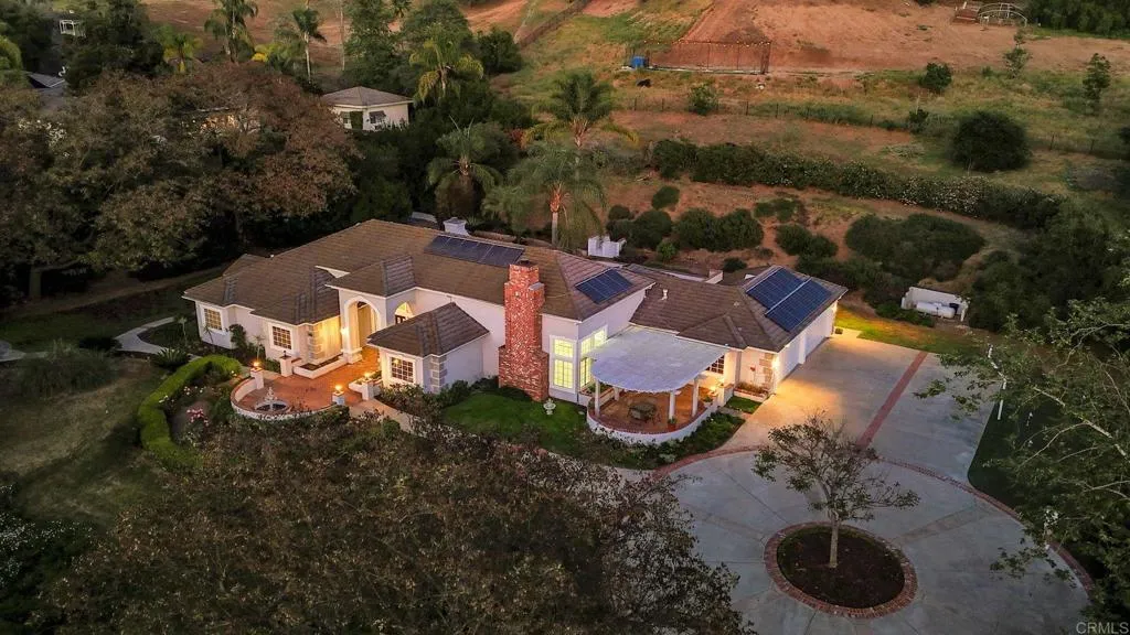 https://cdn.realtyfeed.com/cdn/127/306667591/f7bcf22b7abb8f0a605f6c324cab13cd.webp