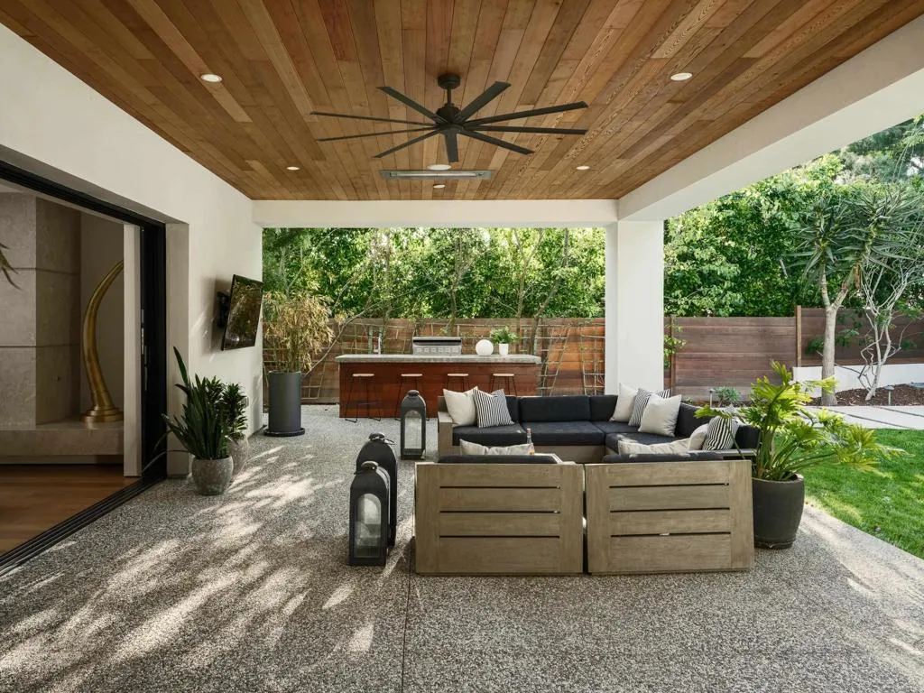 https://cdn.realtyfeed.com/cdn/127/306667608/86082f9c0a29bcb12d319b7d220fd845.webp