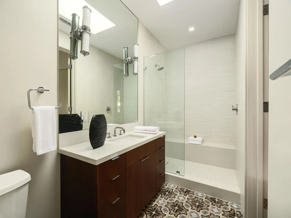 https://cdn.realtyfeed.com/cdn/127/306667608/ca0925a1820cf688fa2309bae05e8303.webp