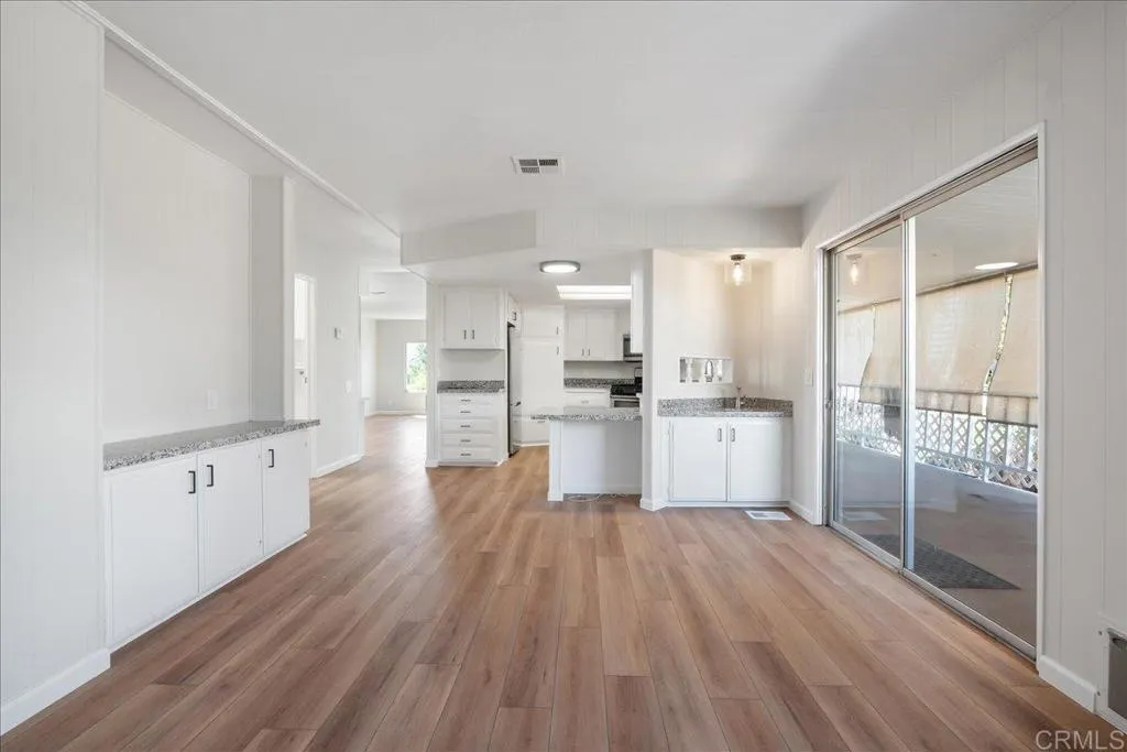 https://cdn.realtyfeed.com/cdn/127/306667640/bc45c39a7898a477fb0f5311e6603c5f.webp