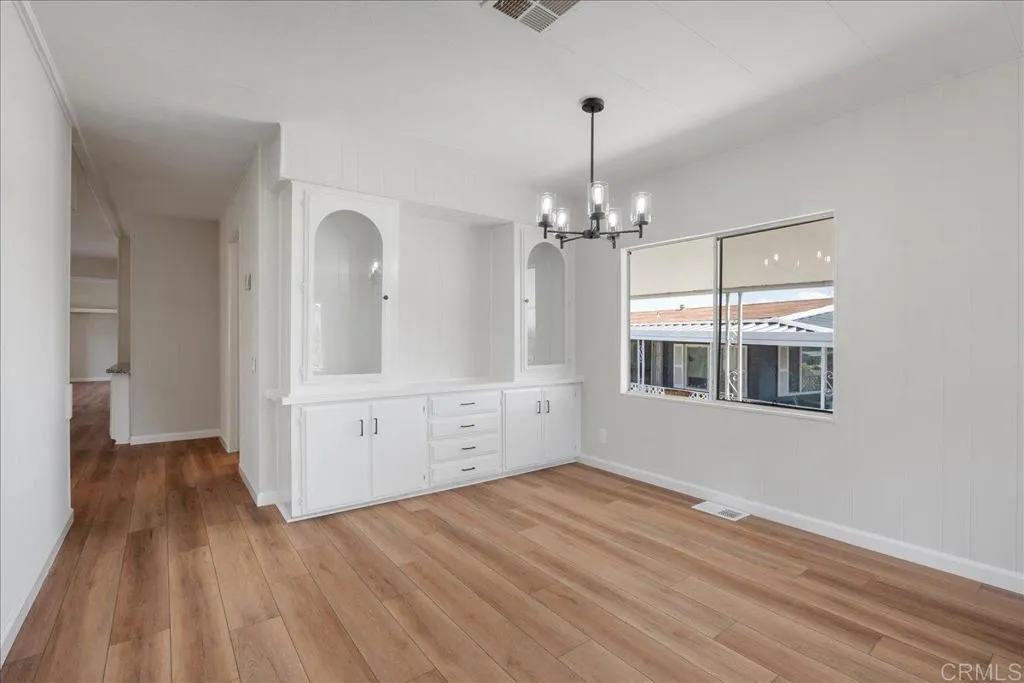https://cdn.realtyfeed.com/cdn/127/306667640/d2212fb62592b1cb9c579cbfc9dbf521.webp