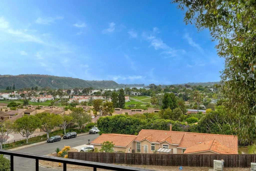 2406 Altisma Way UNIT A, Carlsbad, CA, 92009