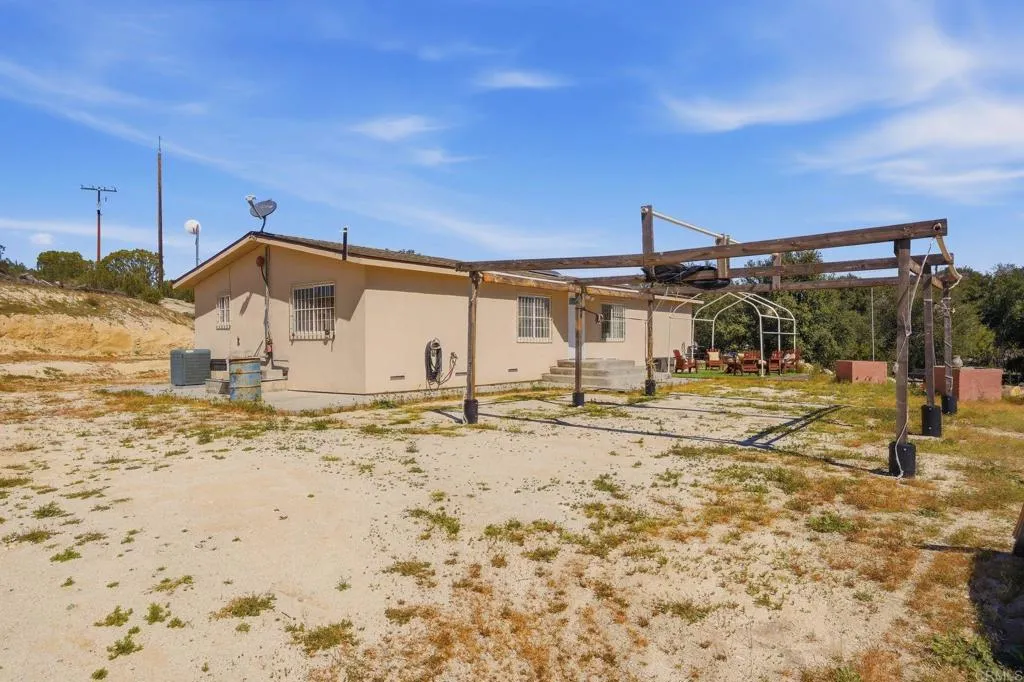 https://cdn.realtyfeed.com/cdn/127/306667832/b2c02fe6a91a82045ac16e4cd345c68a.webp