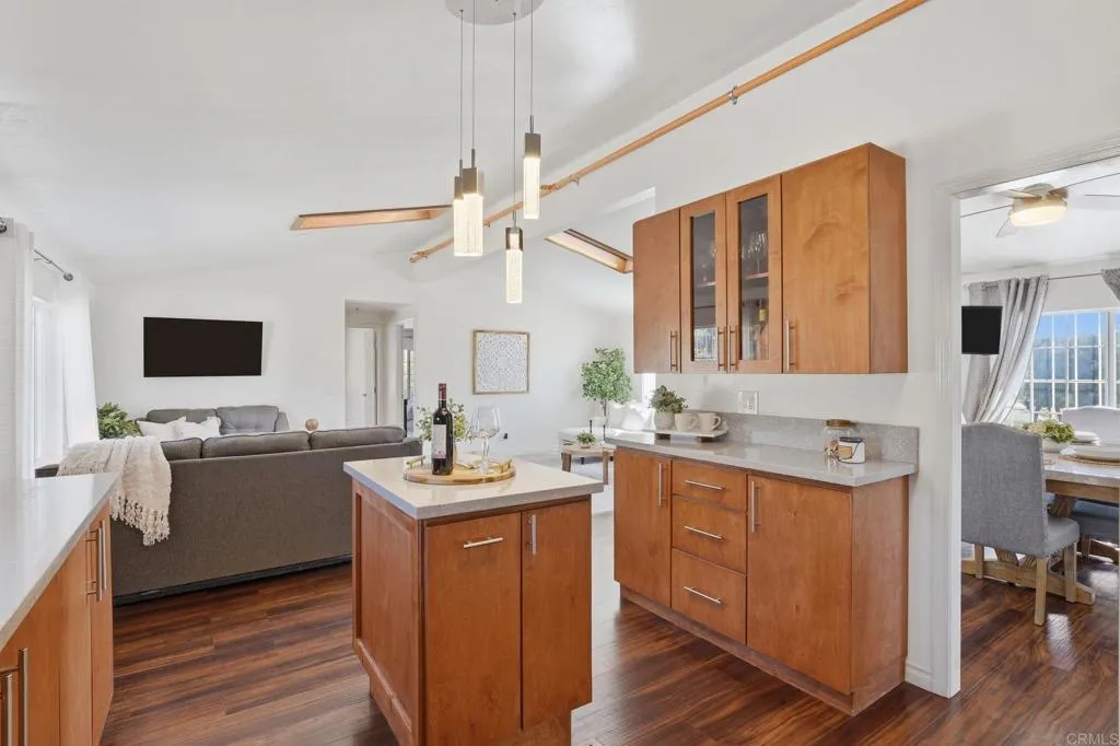 https://cdn.realtyfeed.com/cdn/127/306667832/d5d9155839081eee8f4269ffa7182668.webp