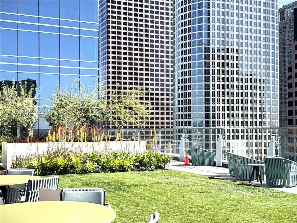 Los Angeles, CA 90017