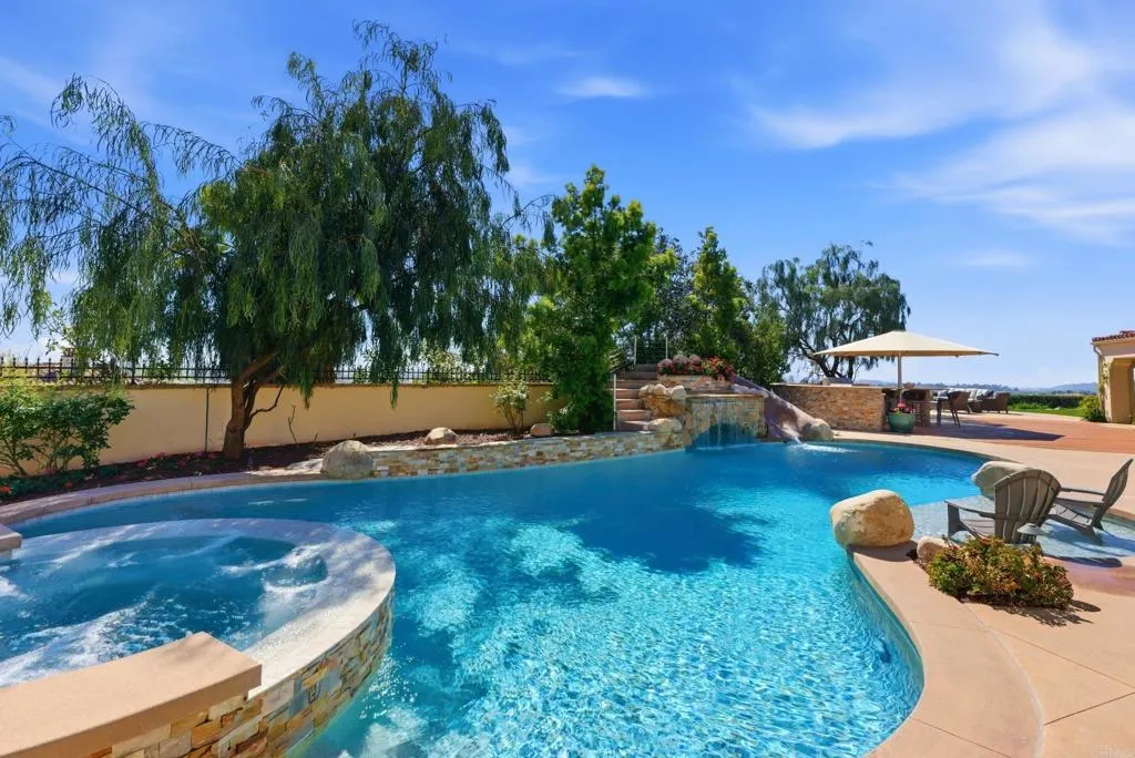 https://cdn.realtyfeed.com/cdn/127/306667897/e4612c278e3600fa962ad3afa5d7b80a.webp