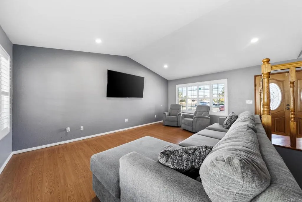 https://cdn.realtyfeed.com/cdn/127/306667898/5241fa75b74f2867639345a72b27208e.webp