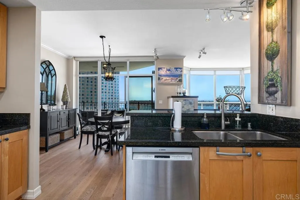 700 Harbor Drive UNIT 1703, San Diego, CA, 92101