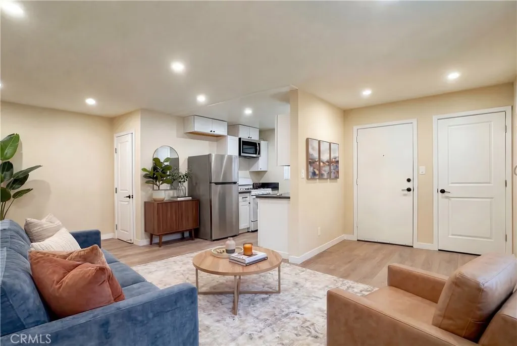 6827 Simpson Avenue UNIT 1, North Hollywood, CA, 91605