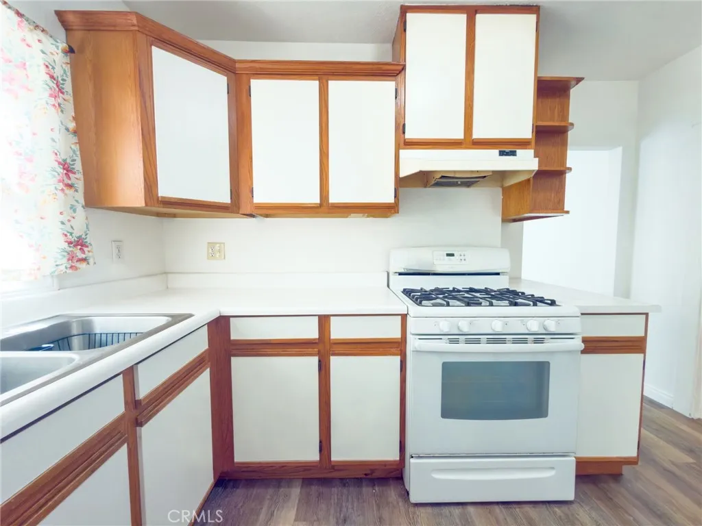 https://cdn.realtyfeed.com/cdn/127/306668033/6efe8b208d04405f78dd9ca07ae43ea5.webp