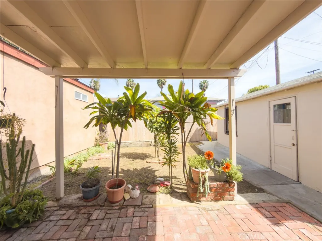 https://cdn.realtyfeed.com/cdn/127/306668033/fbfa2fdd8a87751f7551514807056625.webp